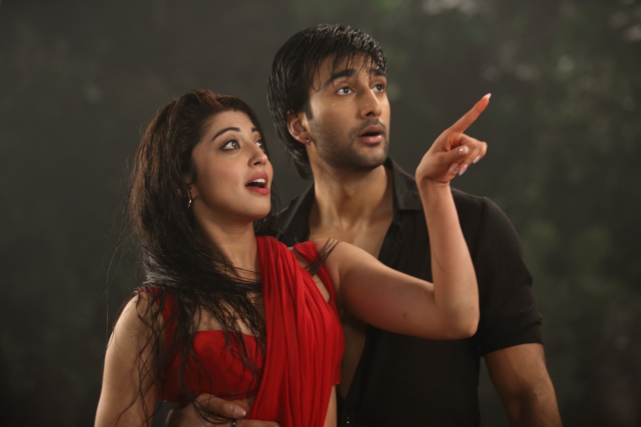 Chinta Na Kar from Hungama 2 gets popular after its release – KiaGia ...